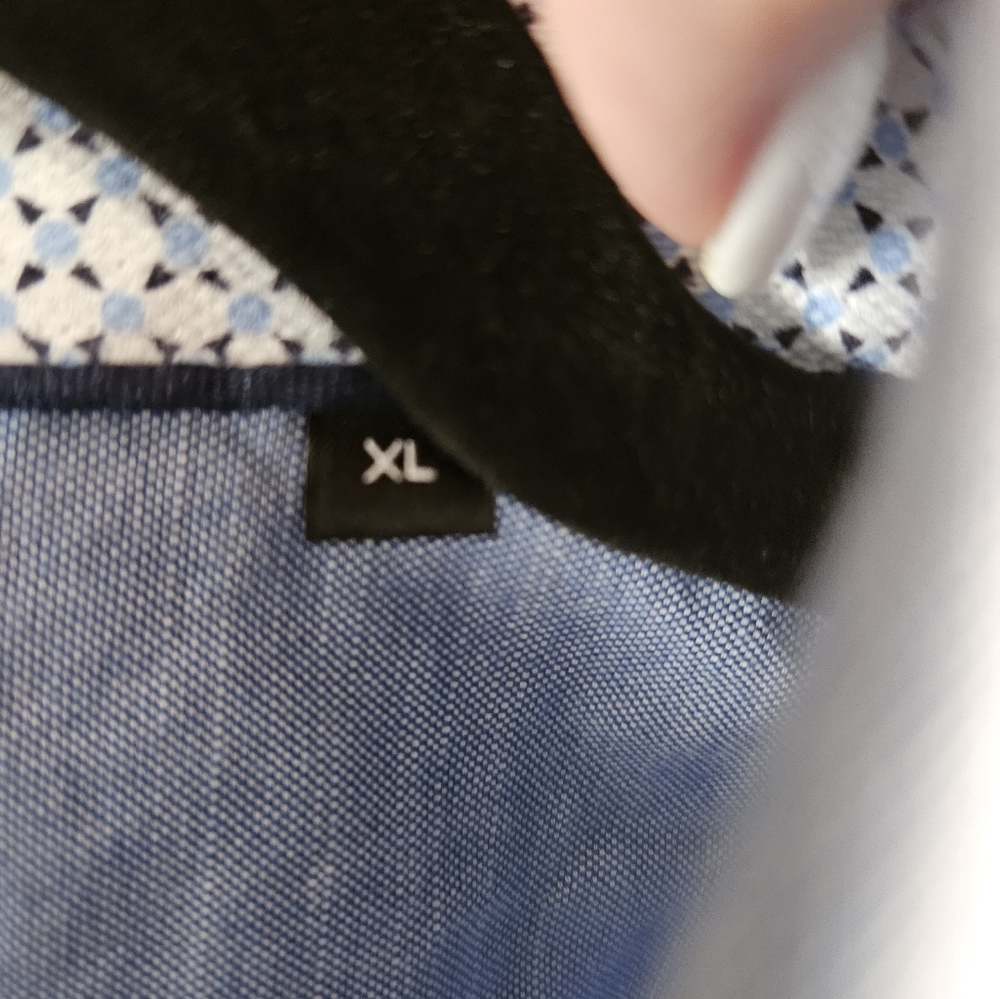 Hugo Boss button down - Picture 3 of 10